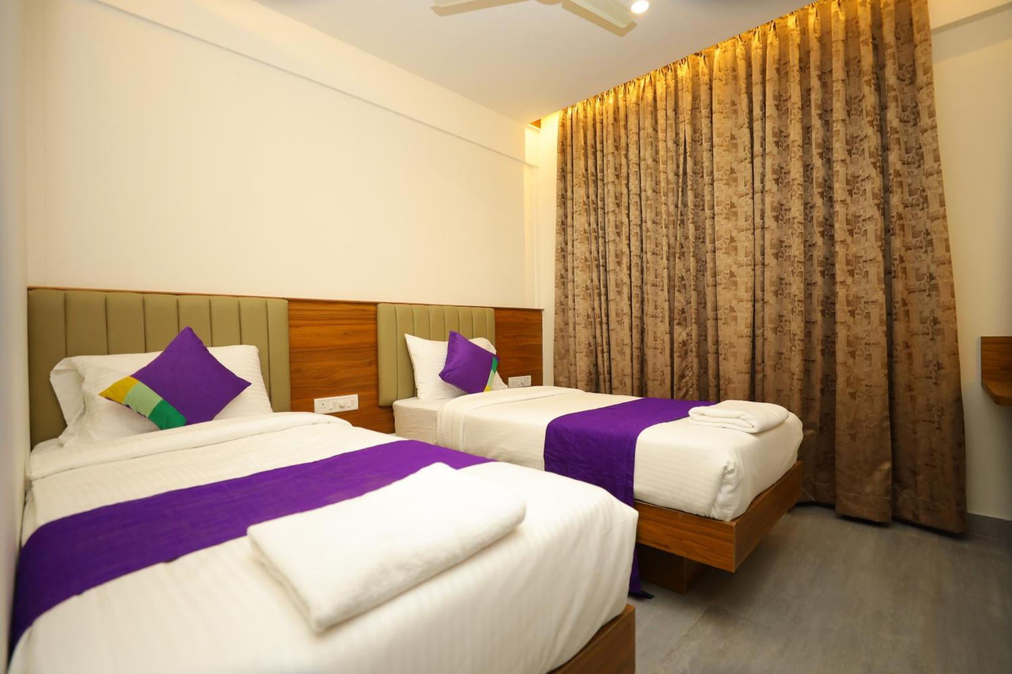 Silverkey Hotel Yelahanka Bangalore Eksteriør billede