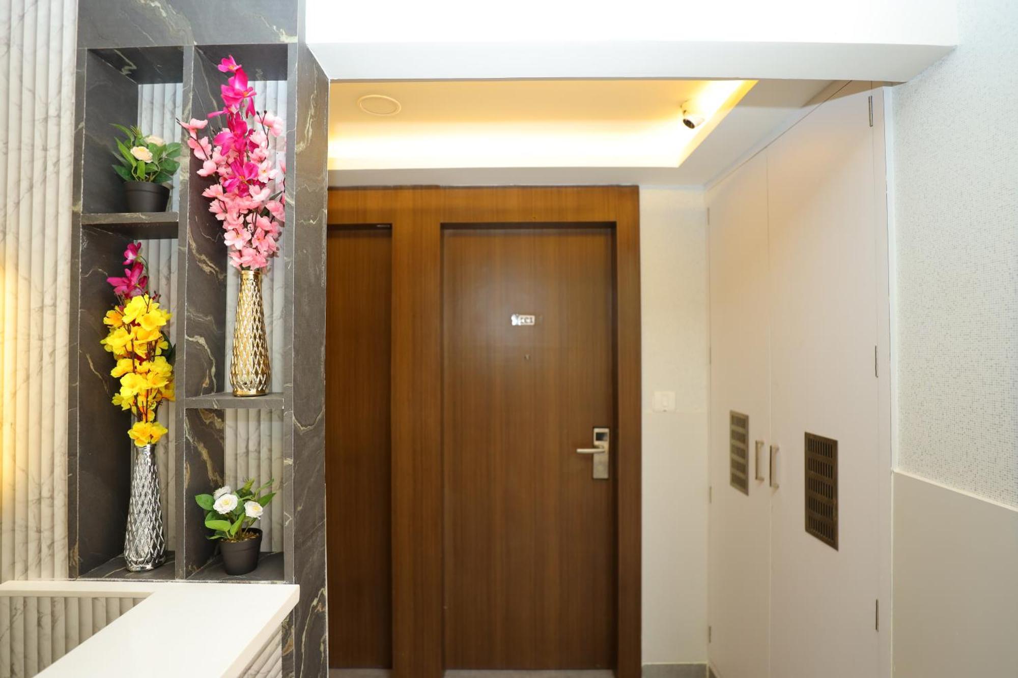 Silverkey Hotel Yelahanka Bangalore Eksteriør billede