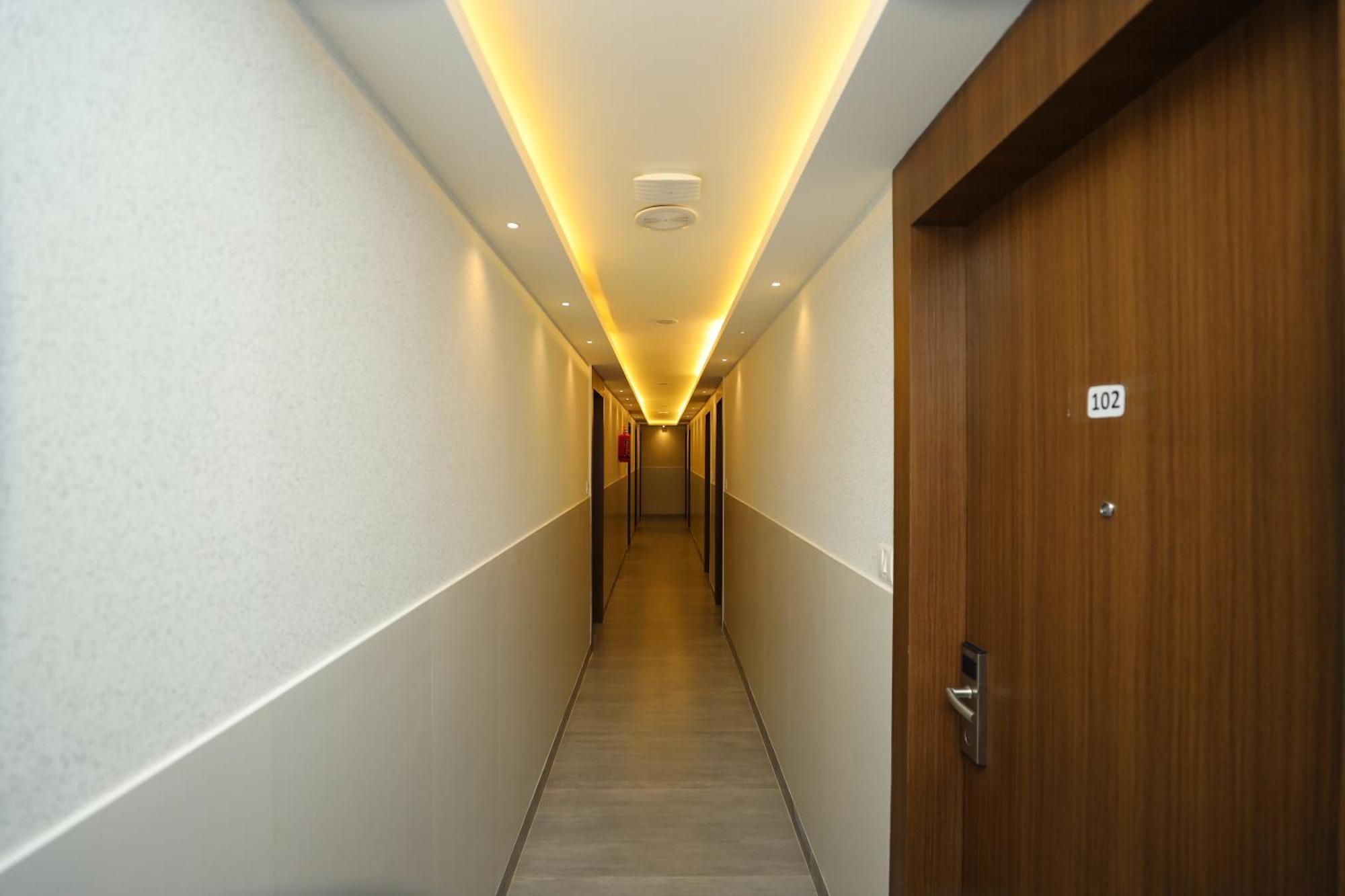 Silverkey Hotel Yelahanka Bangalore Eksteriør billede